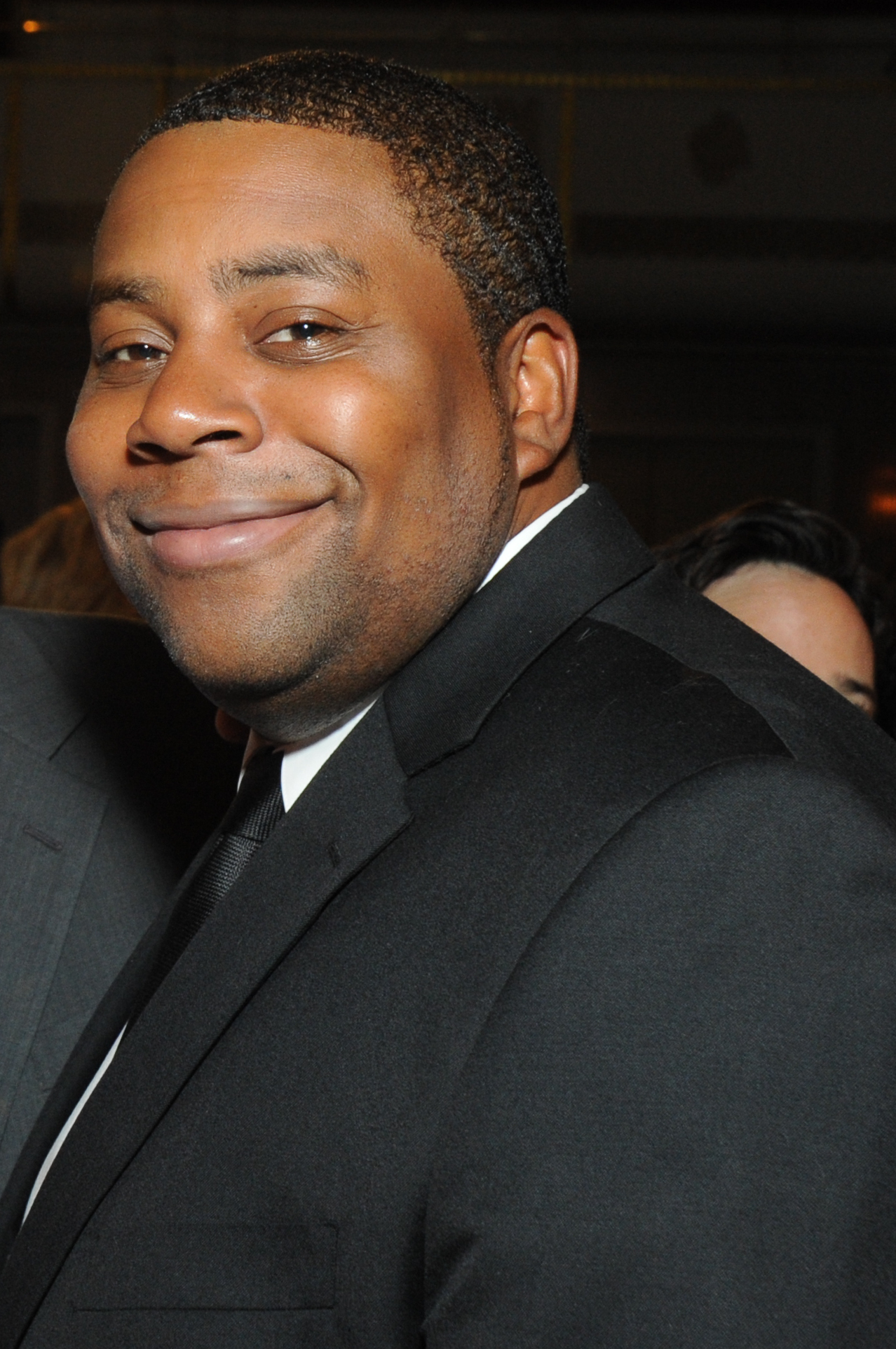 Kenan_Thompson_2012_%28cropped%29