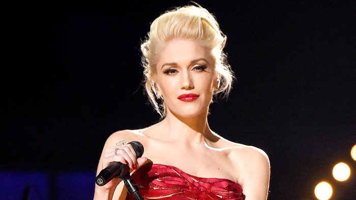 gwen-stefani-performing-zoom-7ca4a6c2-68ba-4200-981b-8d359167c175