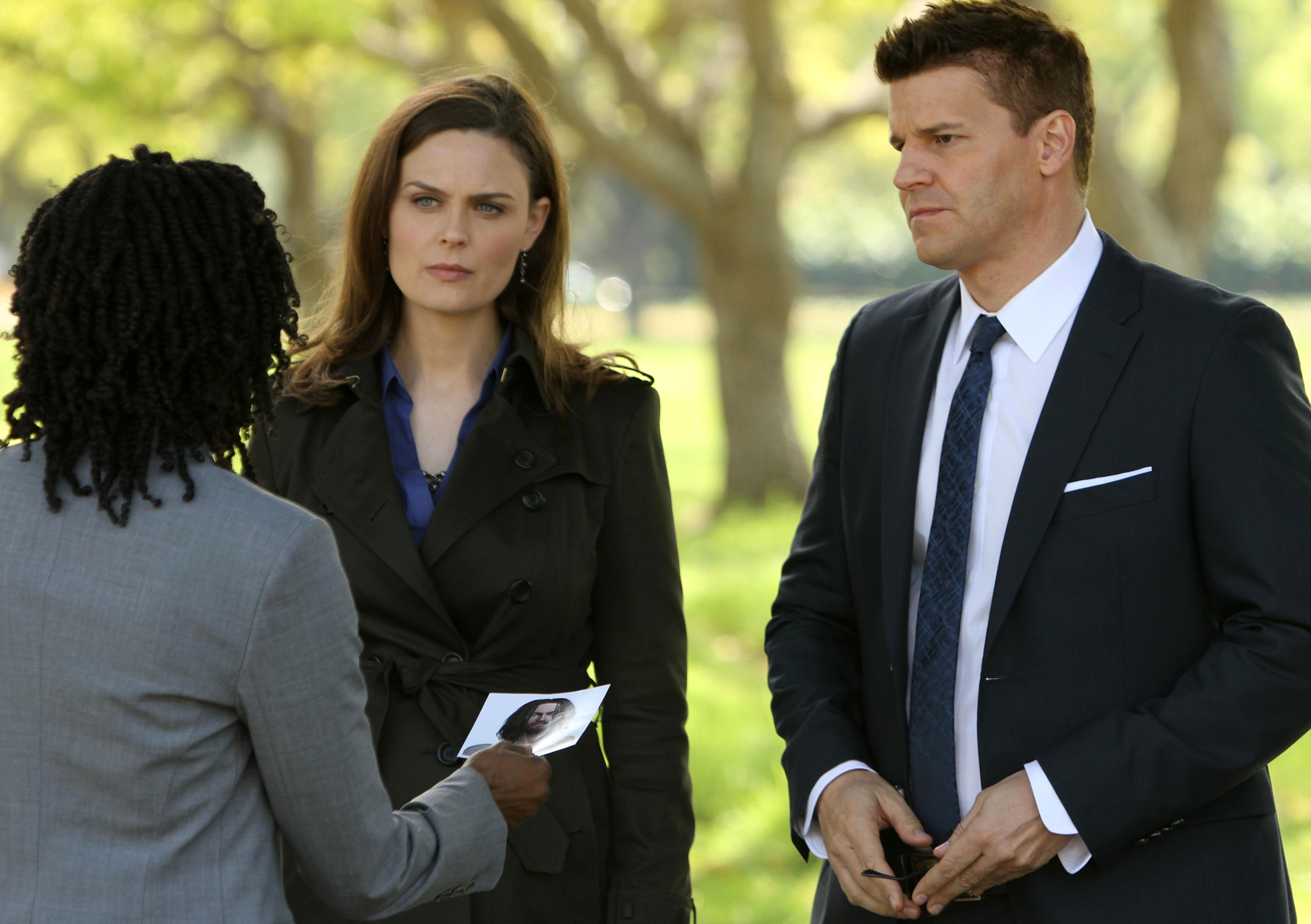 bones-season-8-emily-deschanel-david-boreanez