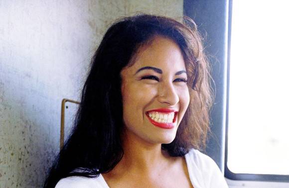 selena-quintanilla-hollywood-walk-of-fame-star__oPt