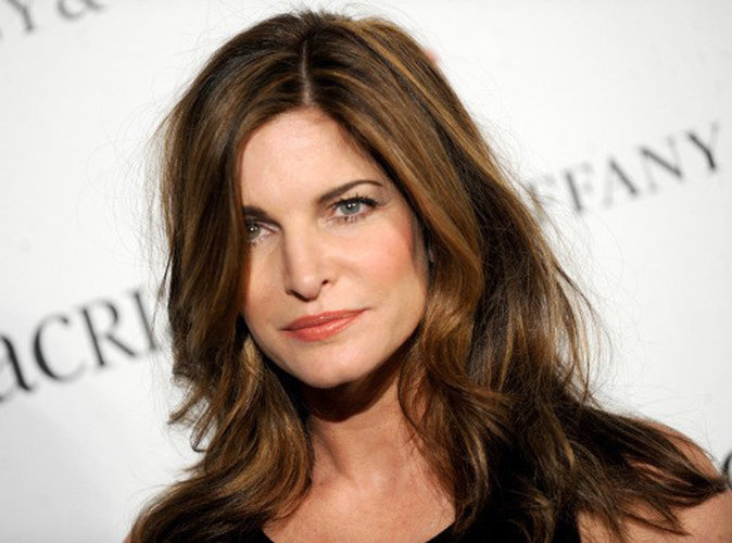 Stephanie-Seymour-le-top-arrete-pour-conduite-en-etat-d-ivresse-!_portrait_w674