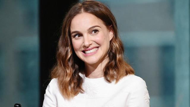 et_natalieportman_111016_hulu_ren640